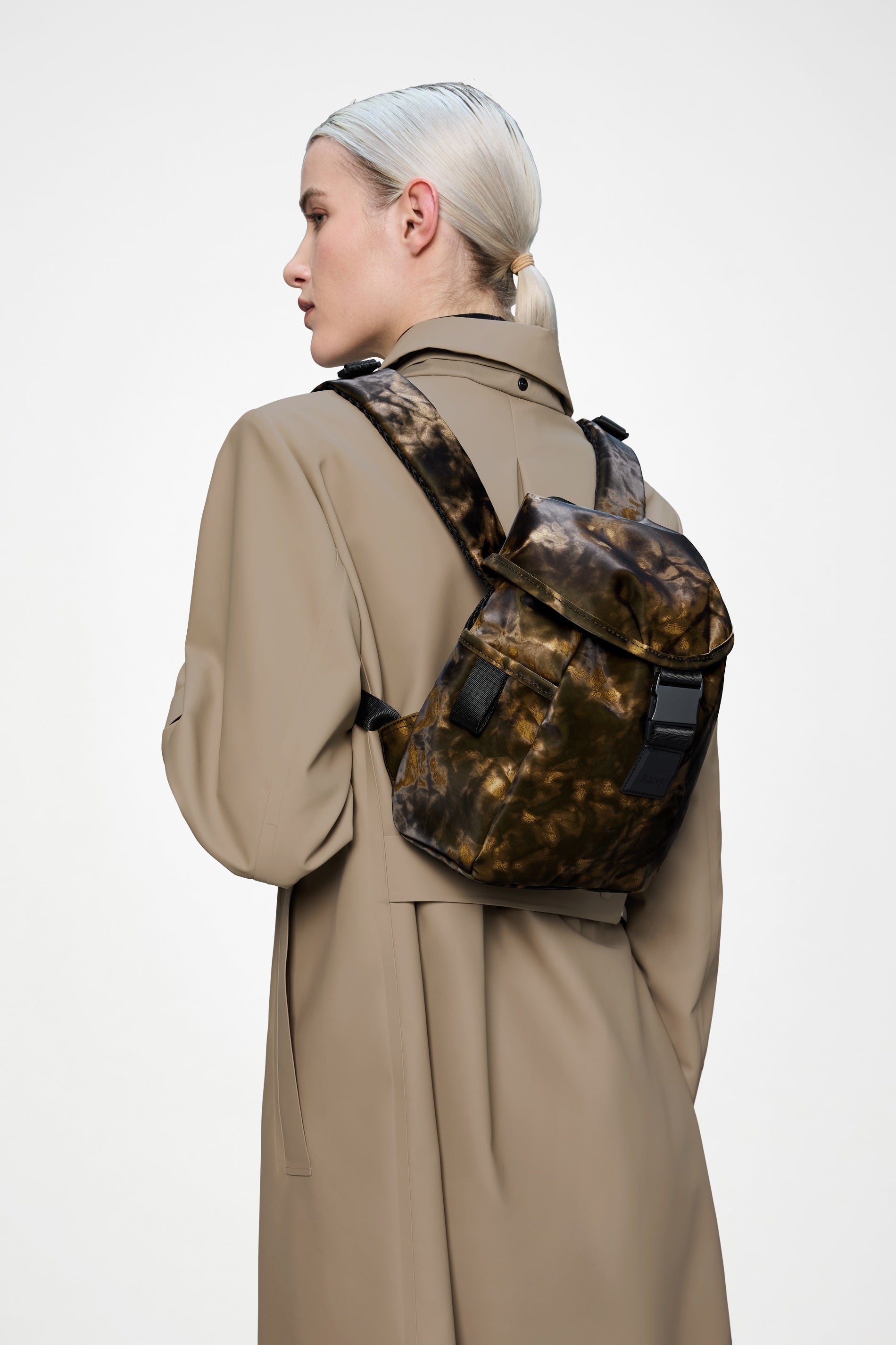 Valera Bucket Backpack Mini