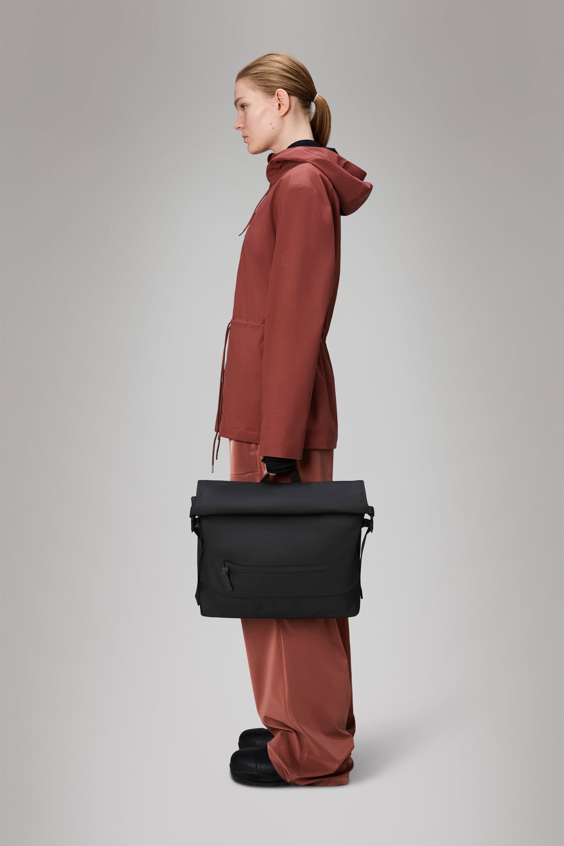 Trail Rolltop Messenger Bag